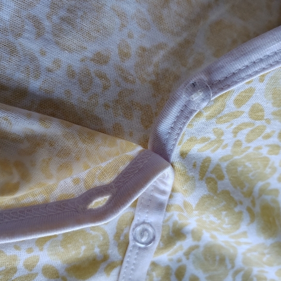 Cozee Corner Pajama Set Size 4X Short Sleeve Shirt & Shorts White Yellow Flowers - Picture 9 of 16